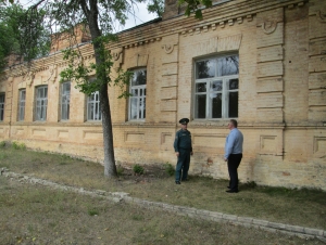  Совместный рейд по ограничению доступа в не эксплуатируемые здания и наведению порядка на земле 
