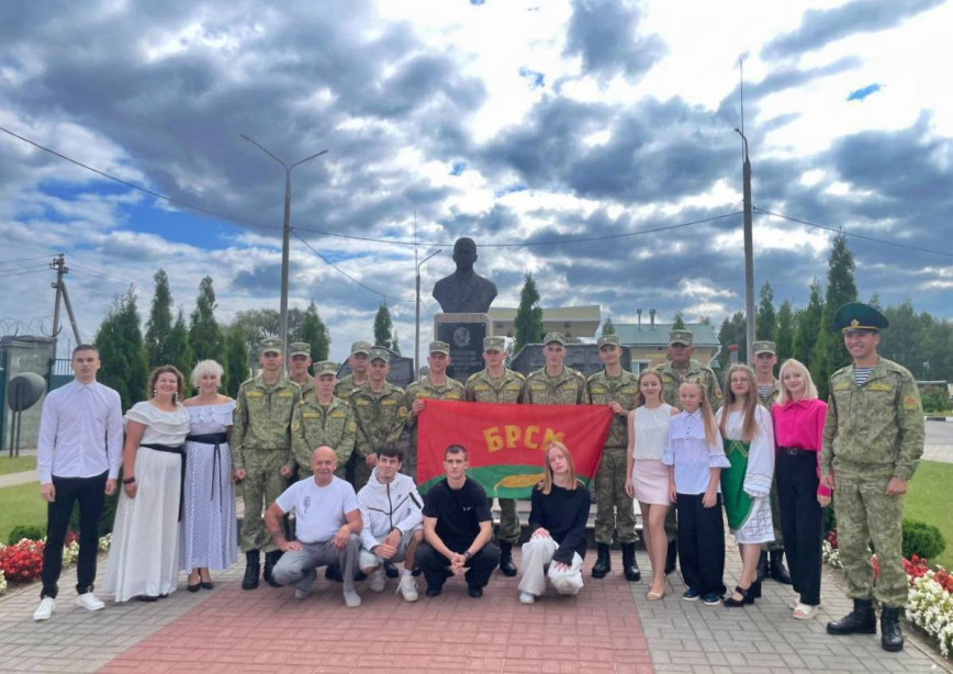 В НАРЯД С НАСТРОЕНИЕМ В НАРЯД С НАСТРОЕНИЕМ
