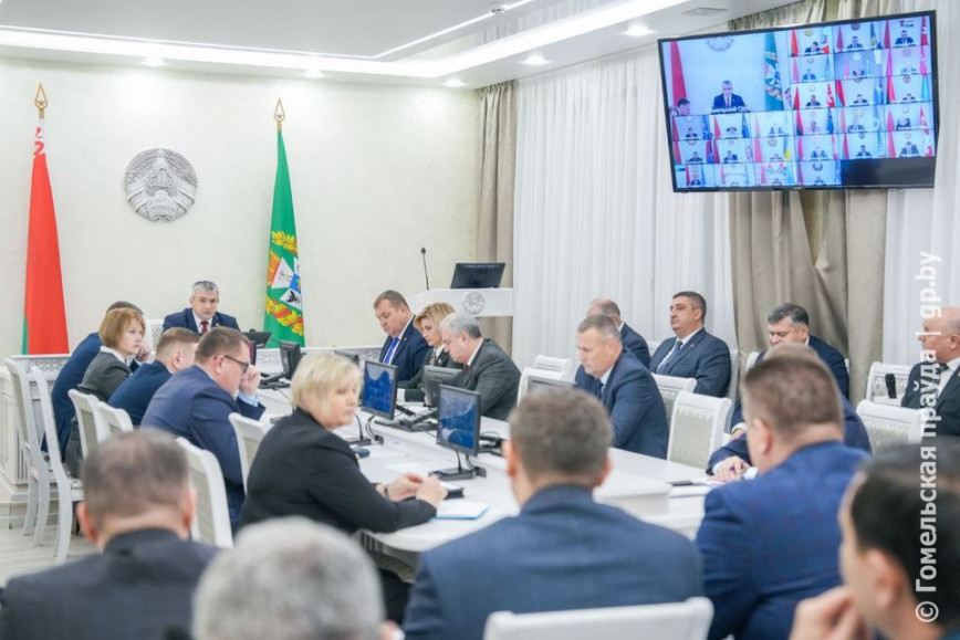 На апаратнай нарадзе аблвыканкама абмеркавалі функцыянаванне жывёлагадоўчай галіны