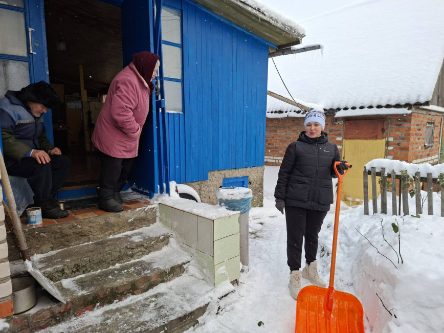Служба помощи в снегопад для жителей сельских деревень!