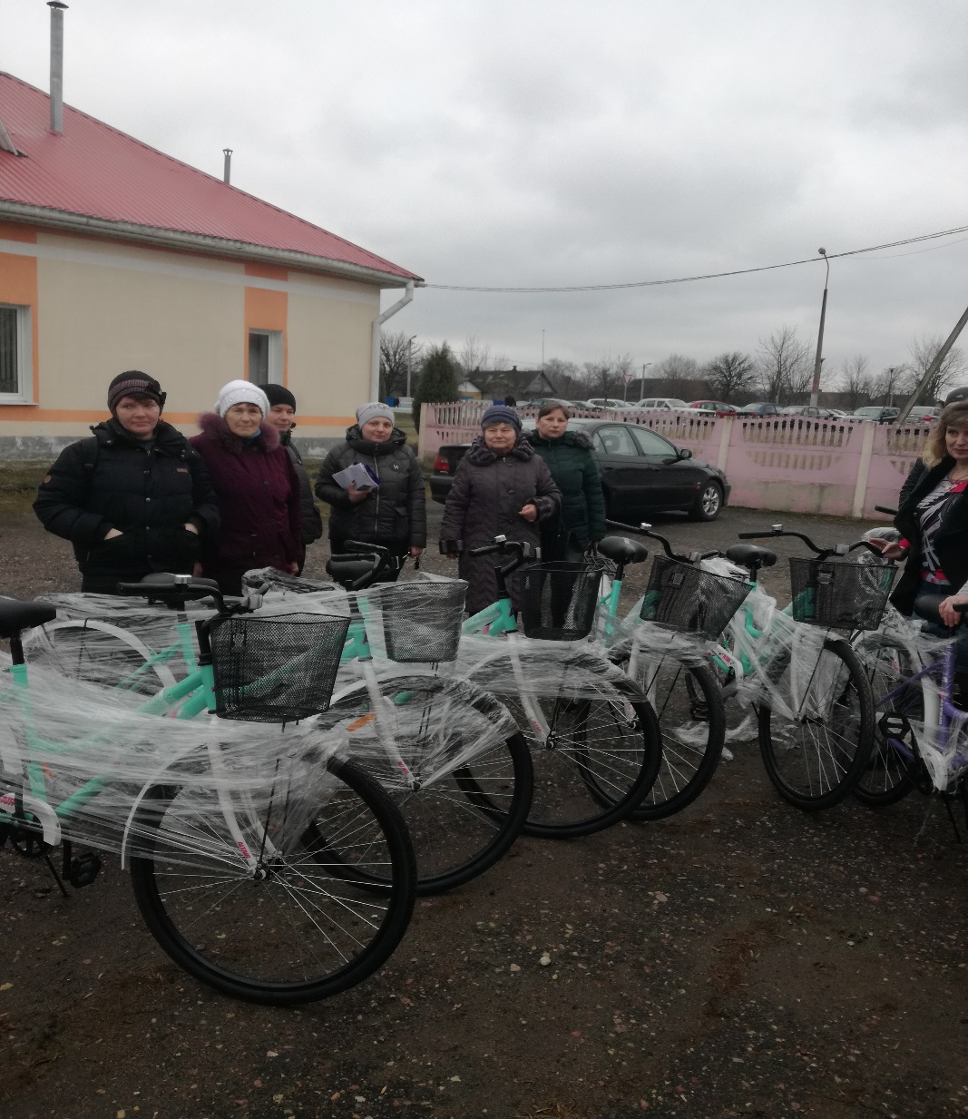 "Двухколесный помощник" для социальных работников