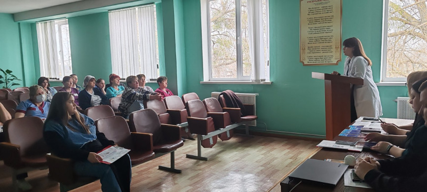 26.03.2026г. в рамках акции «Шаг навстречу» представители различных ведомств встретились с трудовым коллективом УЗ «Лоевская ЦРБ»