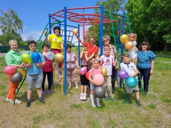 Давайте за руки возьмемся