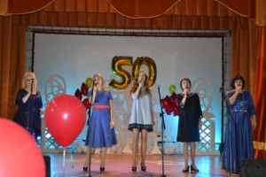 Лоевской детской школе искусств - 50